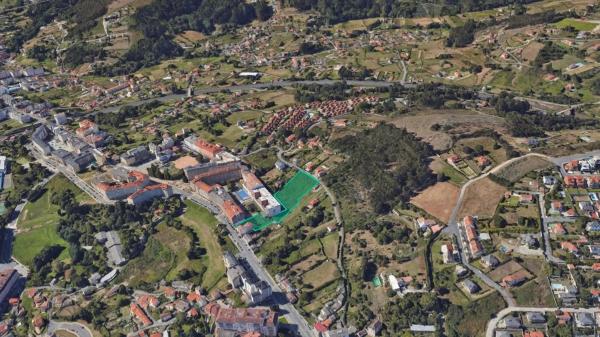 Terreno en avenida Vilaboa