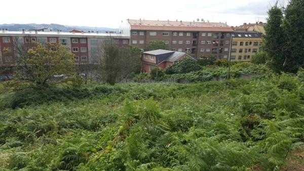 Terreno en avenida Vilaboa