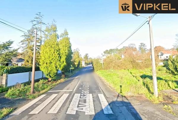 Terreno en avenida Isaac Díaz Pardo