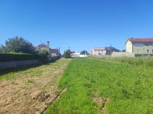 Terreno en Parroquia Carnoedo