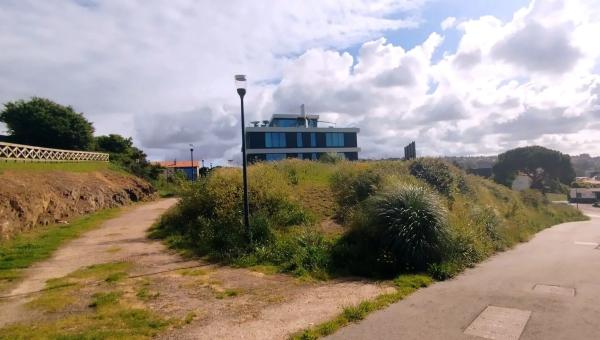 Terreno en calle Orquesta Os Satélites