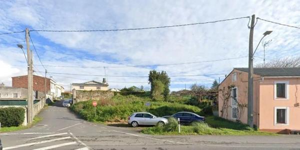 Terreno en calle Xesta