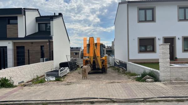 Terreno en calle Uxío Carré Aldao