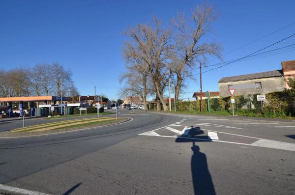 Terreno en avenida Isaac Díaz Pardo