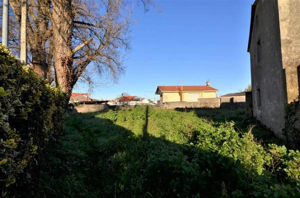 Terreno en avenida Isaac Díaz Pardo