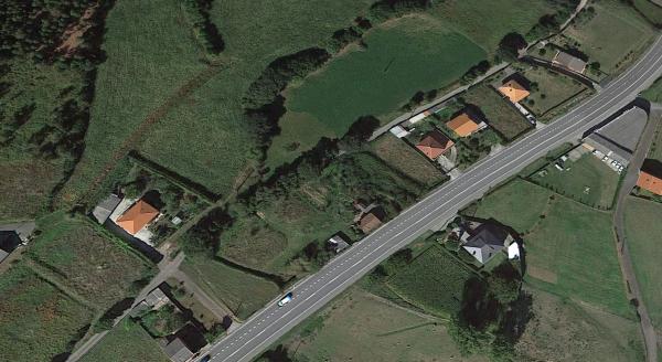 Terreno en camino Lugar Estrada