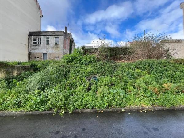 Terreno en avenida Alcalde Manuel Platas Varela