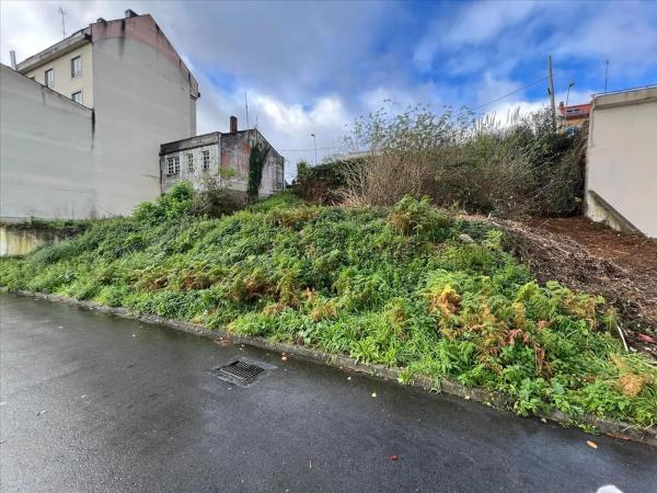 Terreno en avenida Alcalde Manuel Platas Varela