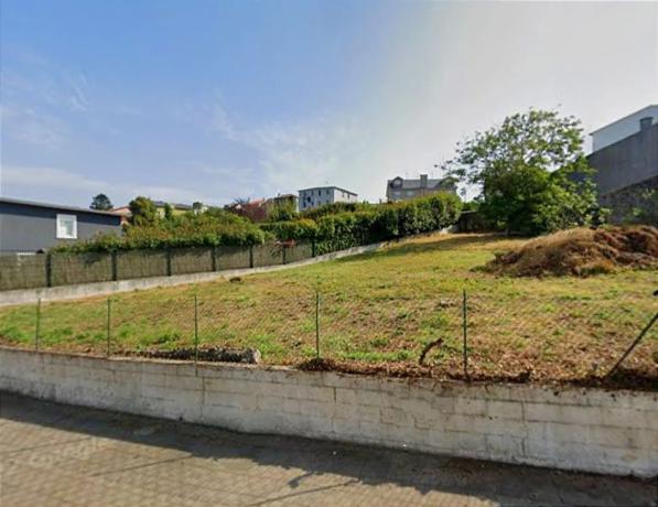Terreno en avenida Rosalía de Castro