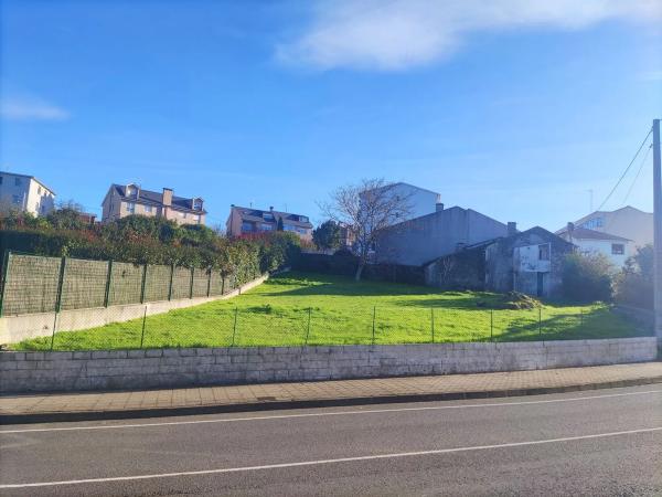 Terreno en avenida Rosalía de Castro