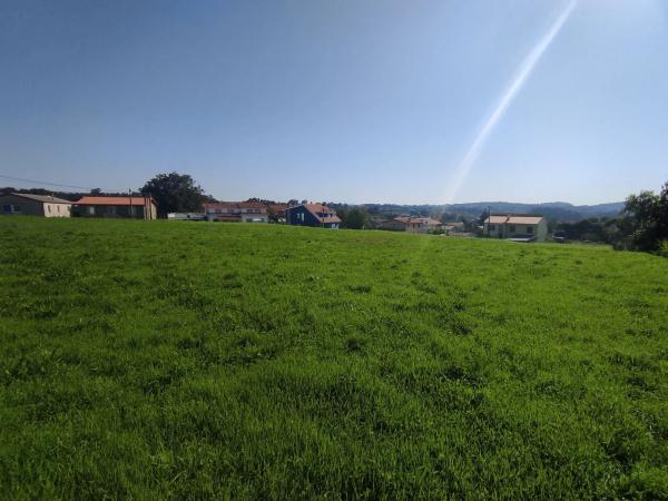 Terreno en Dexo-Lorbé