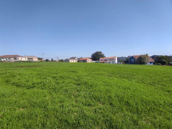 Terreno en Dexo-Lorbé