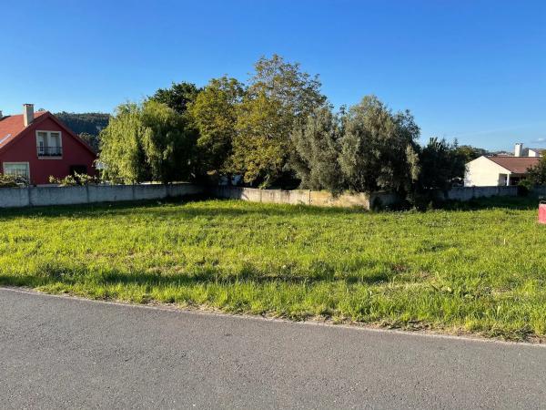 Terreno en calle Cillobre, 14