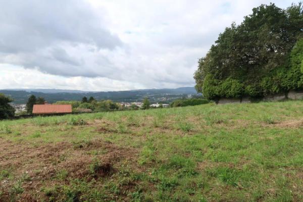 Terreno en calle Sixto