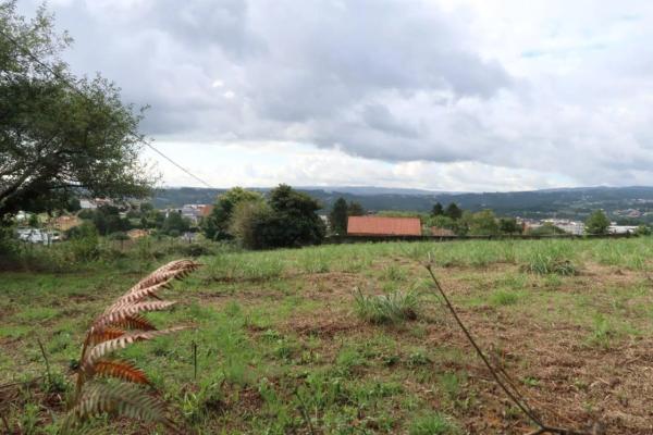 Terreno en calle Sixto