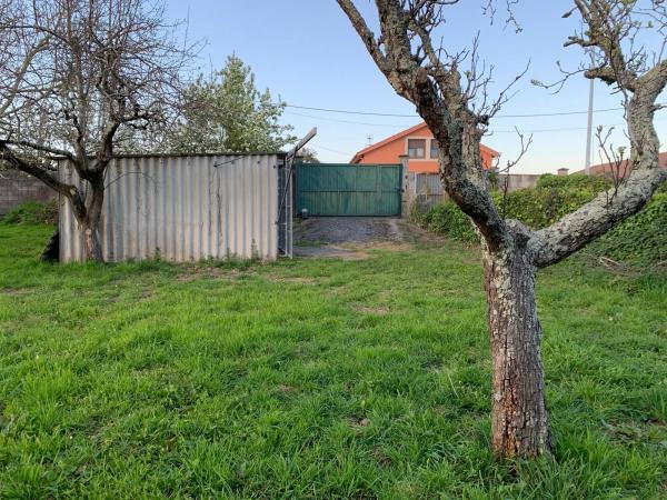 Terreno en calle Rosalía de Castro, 7