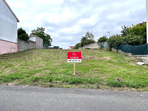 Terreno en calle Ledicia, 12