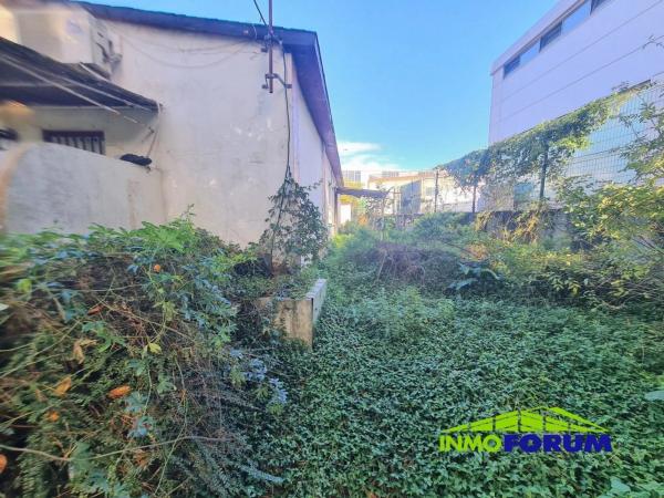 Terreno en calle Seixo