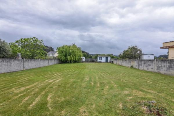 Terreno en avenida Giménez Herrero, 109 -99
