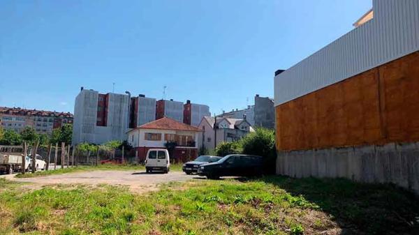 Terreno en calle Vicente Otero Valcarcel