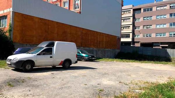 Terreno en calle Vicente Otero Valcarcel