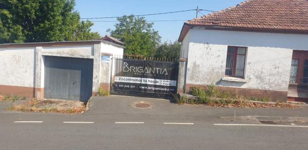 Terreno en avenida Emilia Pardo Bazán, 127