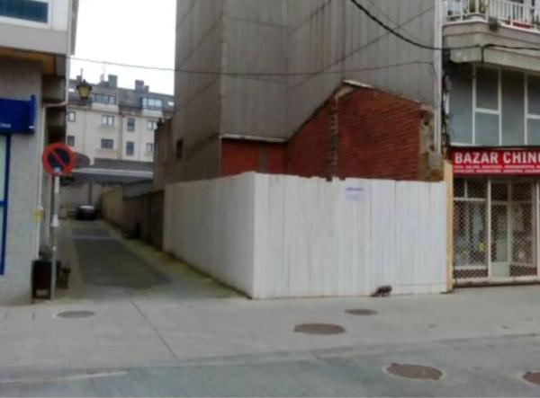 Terreno en calle Linares Rivas