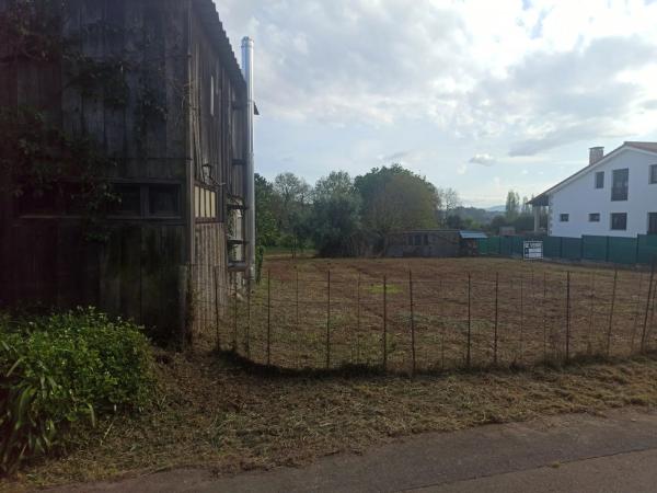 Terreno en calle Esqueiro, 4
