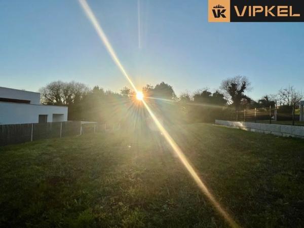 Terreno en calle Federico Manciñeira