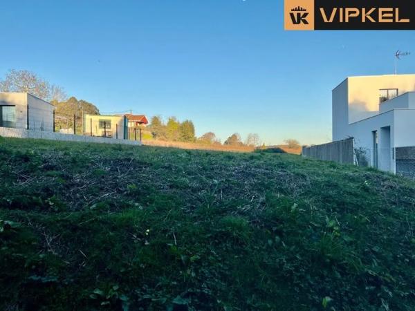 Terreno en calle Federico Manciñeira