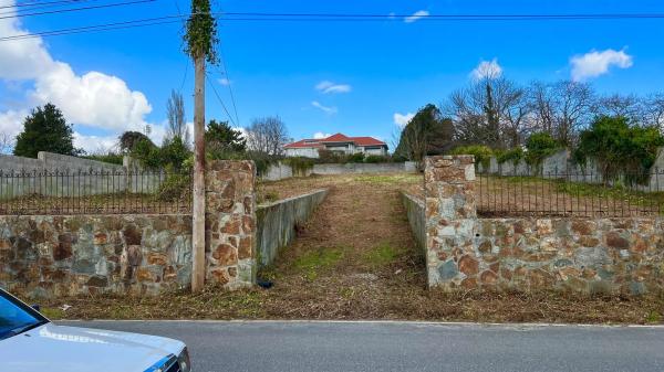 Terreno en calle dos Castros, 71