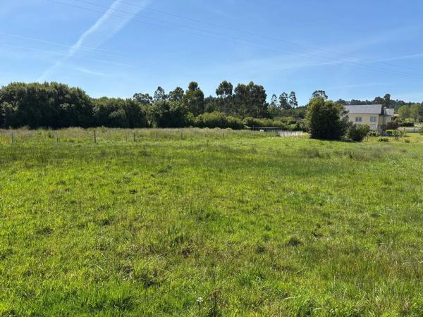 Terreno en calle Os Casas