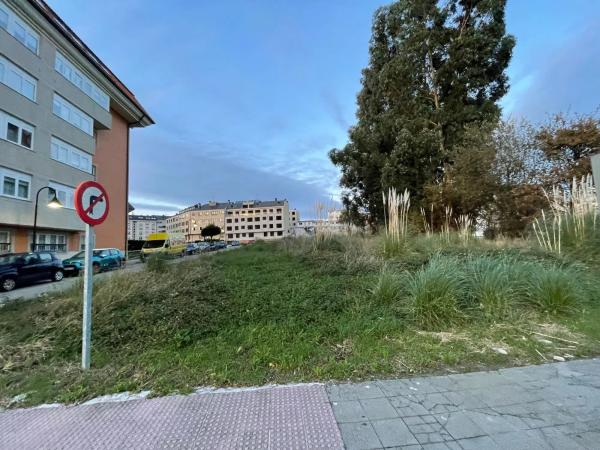 Terreno en calle Reis Magos
