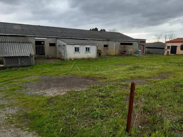 Terreno en San Mateo-Castro-O Val