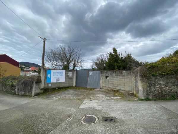 Terreno en calle Catroventos