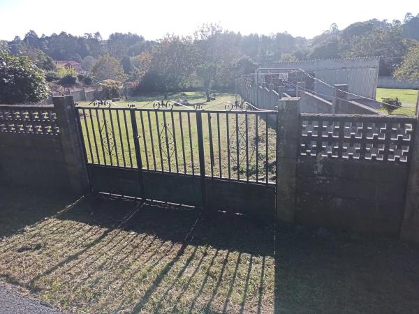 Terreno en calle Coruto, 17