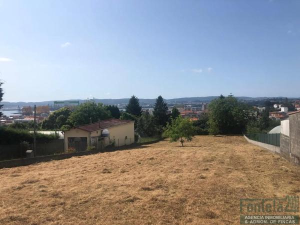 Terreno en calle Revolta