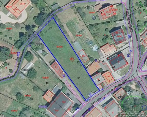 Terreno en calle Revolta