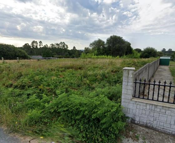 Terreno en Feal-Xuvia