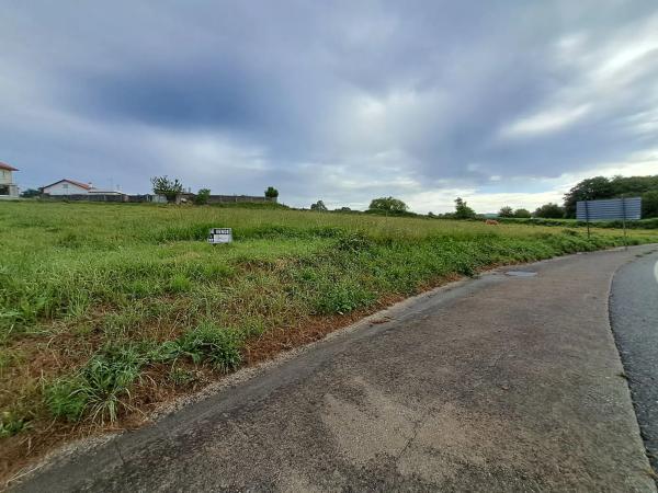 Terreno en calle Areosa