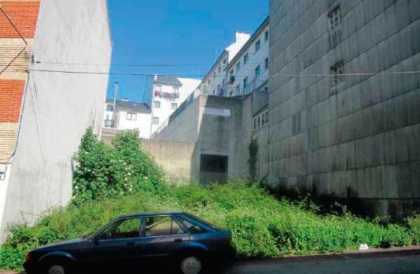 Terreno en calle tras Cádavo