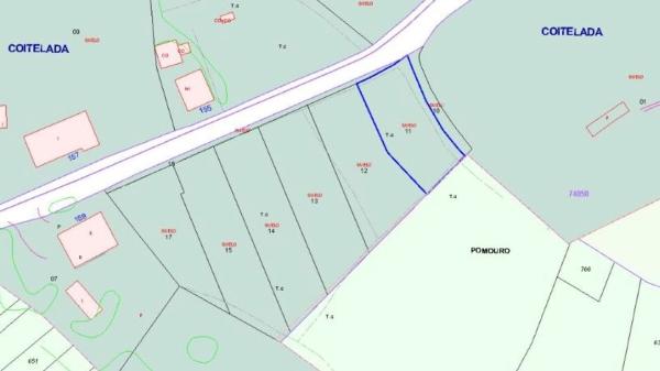 Terreno en camino da Merce