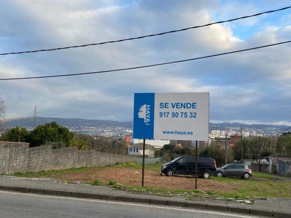 Terreno en avenida de Santa Mariña