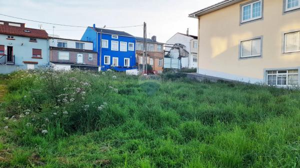 Terreno en calle Xesteira, 15
