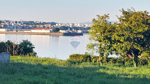 Terreno en calle Xesteira, 15