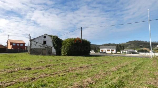 Terreno en San Mateo-Castro-O Val