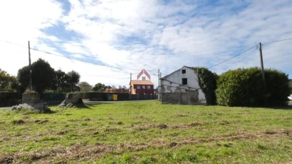 Terreno en San Mateo-Castro-O Val