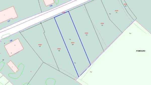 Terreno en camino da Merce