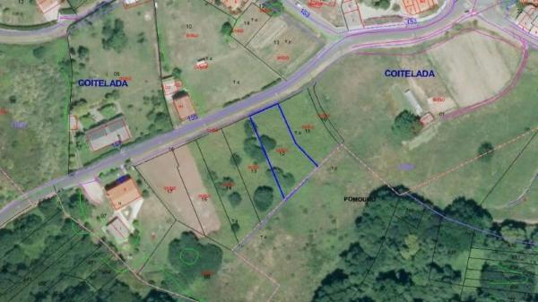 Terreno en camino da Merce