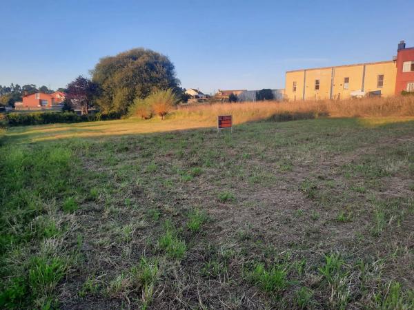 Terreno en calle Chousa, 18